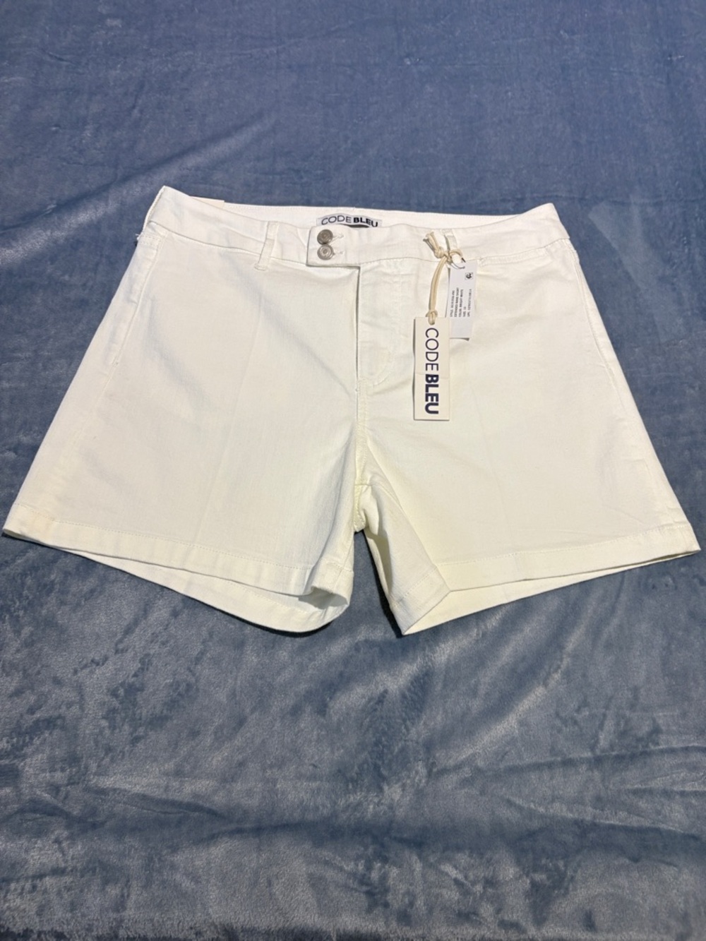 Code Bleu Women's White Cotton Stretch Shorts